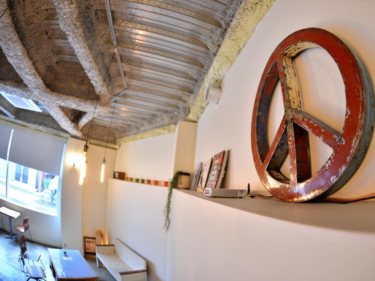 Almond Hostel & Cafe Shibuya Tokyo Exterior photo